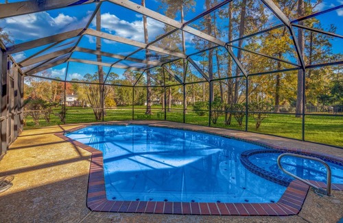 Conroe House | Golf Course Mansion-Pool-Massive TVs-Sonos surround sound-Sleeps 16+