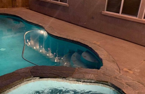 Palmdale House | Golf course special w/heated pool/jacuzzi