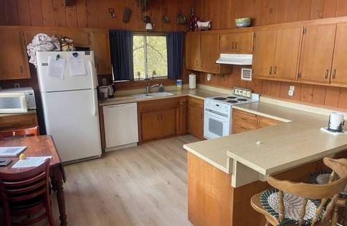 Pine Mountain Club House | Golf Course -Pickleball -Tennis Courts-Community Pool-Sleeps 6