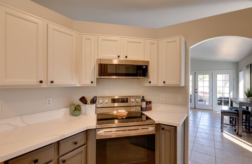 Arrowhead Ranch House | Golf Course View! Dog-Friendly Retreat in Glendale
