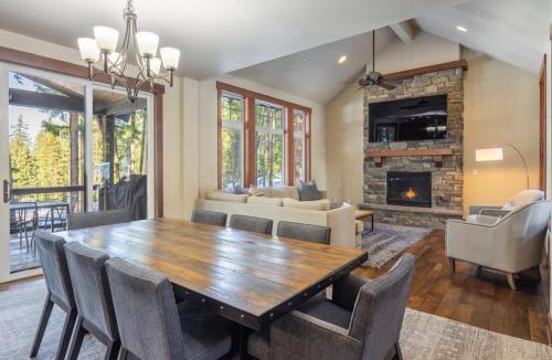 Cle Elum House | Golf Course View, Hot Tub & Suncadia Pool Access