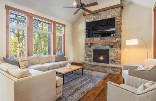 Cle Elum House | Golf Course View, Hot Tub & Suncadia Pool Access