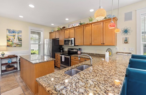 Laurel Grove House | GOLF COURSE view home- Golf Cart - FREE Activities-Pool & Hot tub