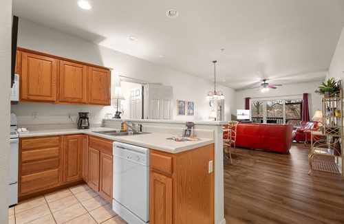 Branson West Condo | Golf Course View from Screened Porch, Near Silver Dollar City with Free Tickets, Gated Resort