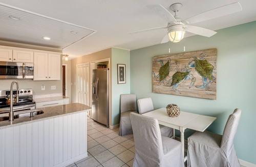 Diamondhead Condo | Golf Course Views! Couple's Retreat in Diamondhead