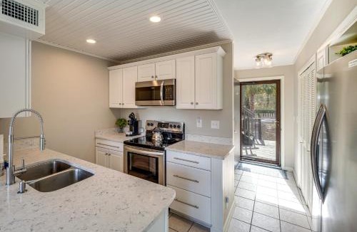 Diamondhead House | Golf Course Views! Couple's Retreat in Diamondhead