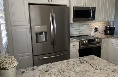Plantation Condo | Golf Course Views-min from Wellen Park and beaches!