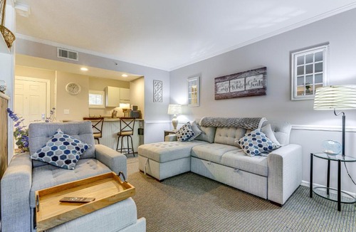 Norwich Apartment | Golf Course Views & Pool Access! Norwich Studio