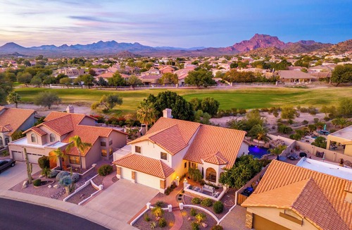 Red Mountain Ranch Apartment | Golf CourseHeated PoolGame RoomPutting Green