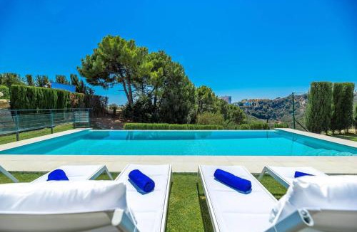 New Golden Mile Villa | Golf-Front Villa Private Pool Sleeps 8