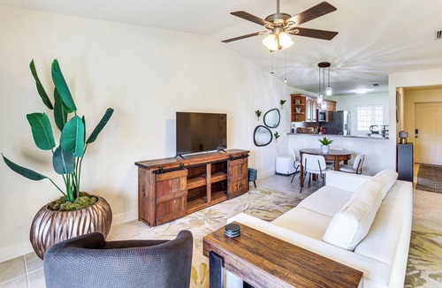Fort Myers Apartment | Golf Getaway: Cape Coral Condo 1 Mi to River!