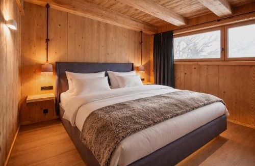 Uderns House | GOLF Suite - Penthouse, Balcony & Sauna Access