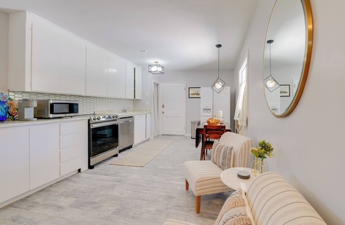Arcadia Apartment | Golf, Swim & Grill Out: Phoenix Gem 10 Mi to Dtwn