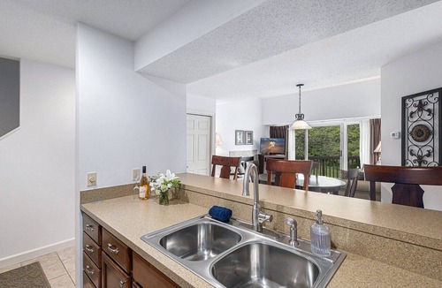 Acme Condo | ⛳ Golf View Retreat @ Grand Traverse Resort | 2 King Suites + Loft + Champagne Welcome ➠ 5569