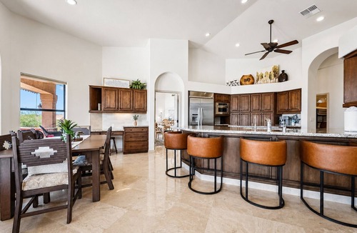 Red Mountain Ranch House | Golf Views for Days! Luxury Rental 3 King Suites. Heated Community Pool/Spa and Golf