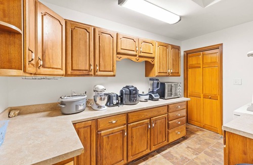 Logan Cabin | Golf, Views & Privacy on 40-Acre Retreat