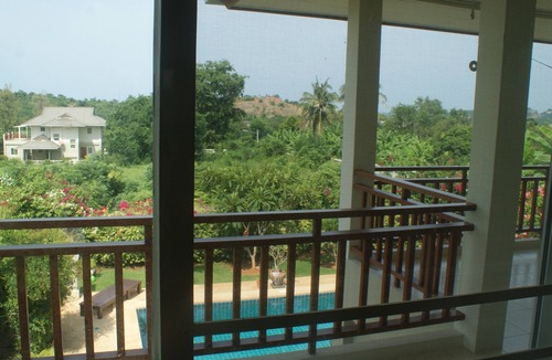 Khao Tao Apartment | Golf. Wild Watching . Thai Food