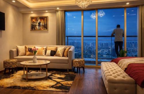 Jaypee Greens Apartment | GolfCrest-A Luxury Studio in Godrej Golflink Greater Noida