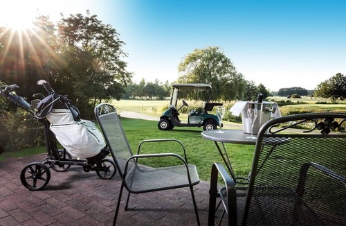 Semlin Apartment | Golfdirekt Doppelzimmer mit Du Oder Bad, WC, Frühstück und Abendessen