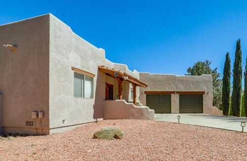 Prescott Country Club House | Golfer's Haven! Mtn-View Dewey Gem w/Pool Access