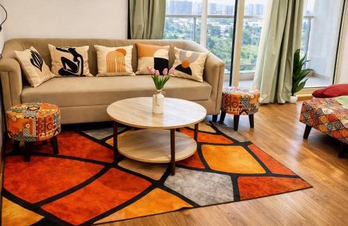 Jaypee Greens Apartment | GolfView Retreat- A luxury Business Suite in GolfLink, Greater Noida