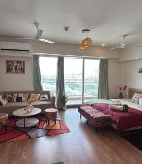 Jaypee Greens Apartment | GolfView Retreat- A luxury Business Suite in GolfLink, Greater Noida