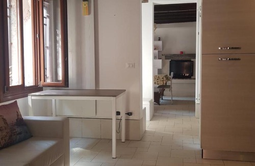 Cannaregio Apartment | gondola show