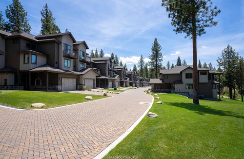 South Lake Tahoe Villa | Gondola Vista 4 Bedroom Villa w/EV Charger