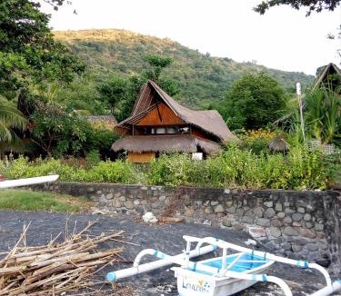 Amed Resort | Good Karma Bungalows