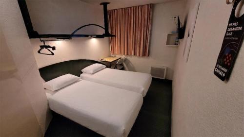 Arques Hotel | Good Night Hotel