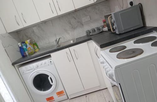 Harrow Weald House | Good priced Accommodation in harrow
