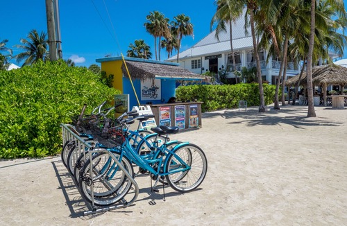 Rum Point Apartment | GOOD VIBES Botanical, Boho meet the Beach ,secluded beach with ocean views