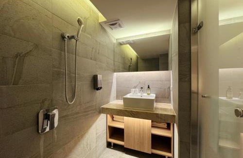 Shida Hotel | Goodmore Hotel