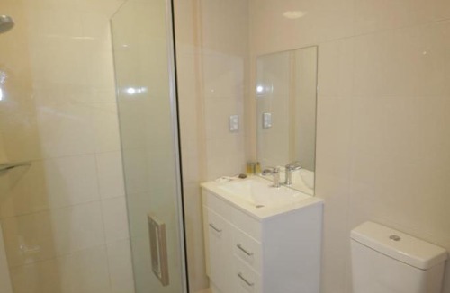 Newton Apartment | Goodview Hotel