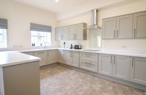 Felton Cottage | GOODWOOD COTTAGE, pet friendly, with a garden in West Felton