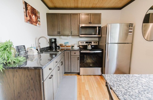 Two Harbors Apartment | Gooseberry Trailside Suites | French River Suite