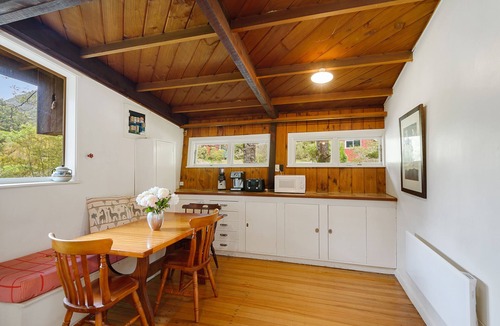 West Coast Region Ski Chalet | Gorgeous family-sized rustic Holiday Chalet in Arthurs Pass. Tranquil setting!