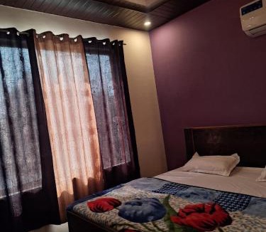 Gorakhpur Hotel | Gorakhnath Guest House