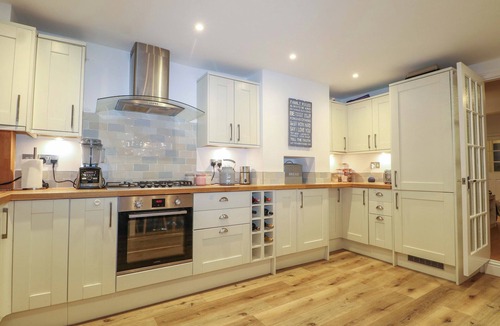 Camberley Cottage | Gordon Avenue