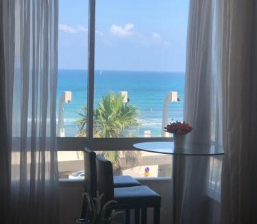 Tel Aviv Promenade Apartment | Gordon Beach Apartments