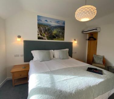 Cheddar Bed & Breakfast | Gordons
