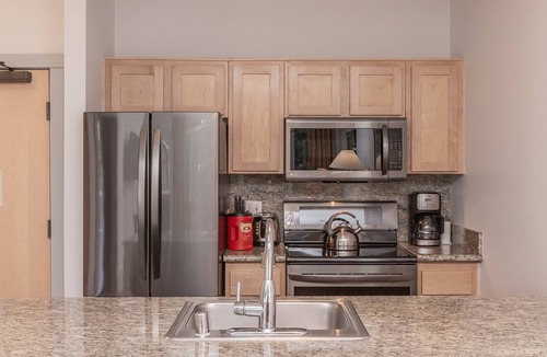 Mammoth Lakes Condo | Gorgeous 1 Bdrm at Mammoth's Juniper Springs Lodge