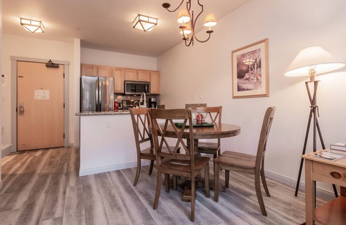 Mammoth Lakes Condo | Gorgeous 1 Bdrm at Mammoth's Juniper Springs Lodge