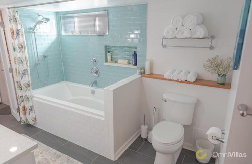 Phinney Ridge Apartment | Gorgeous 1 Bedroom Space