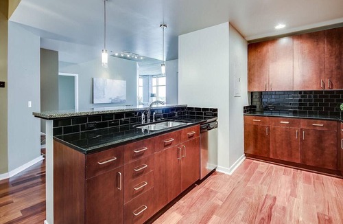 LoDo Apartment | Gorgeous 10th floor fully furnished unit