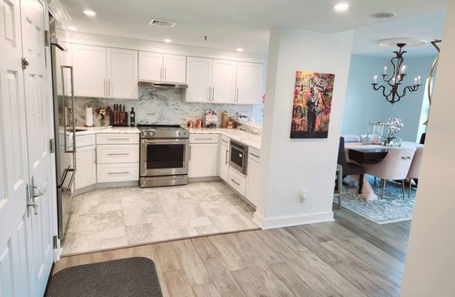 Inner Harbor Condo | Gorgeous 2-bedroom condo with tons of amenities Baltimore Harbor