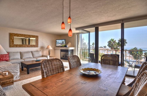 San Clemente Condo | Gorgeous 2+Den! At the Pier/Beach! Panoramic Views!