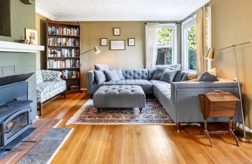 Overlook House | Gorgeous 2bd Home w/Office, Yard & bonus Kids Room