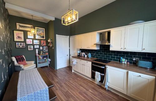 Stockbridge Apartment | Gorgeous 2BDR with Unique Character in Edinburgh