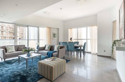 Jumeirah Beach Residence Apartment | Gorgeous 2BR Apt with Incredible Marina Views!